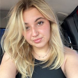 Meet your Posher, Maddie